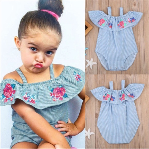 Baby onesie - Picture 2 of 2